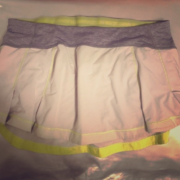 lululemon athletica Dresses & Skirts - Women’s Size 8 Lululemon Skirt